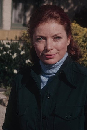 Aneta Corsaut portrait