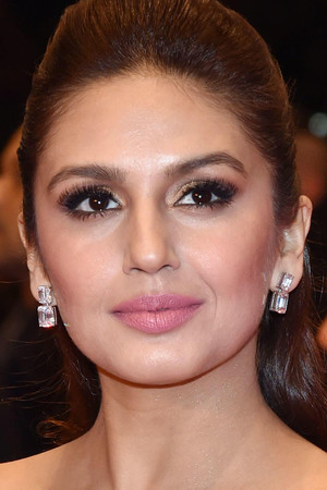 Huma Qureshi portrait