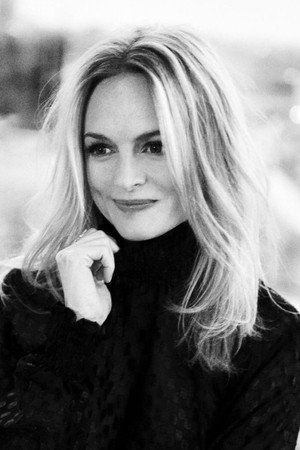 Heather Graham portrait