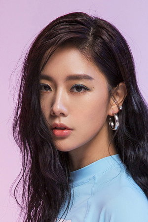 Clara Lee portrait