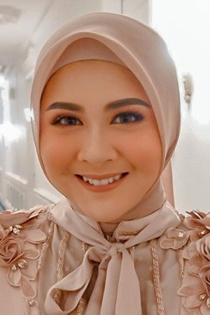 Kesha Ratuliu portrait