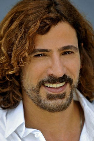 Leonardo Brício portrait