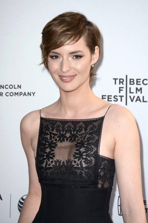 Louise Bourgoin portrait