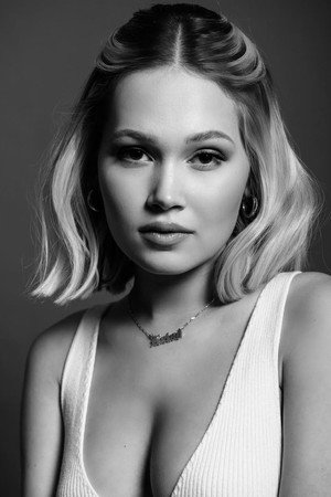 Kelli Berglund portrait