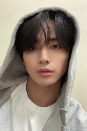 Kyoung-yoon portrait