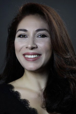 Zeyno Üstünışık portrait