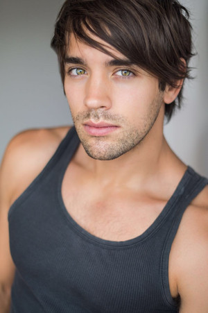 Leo Deluglio portrait
