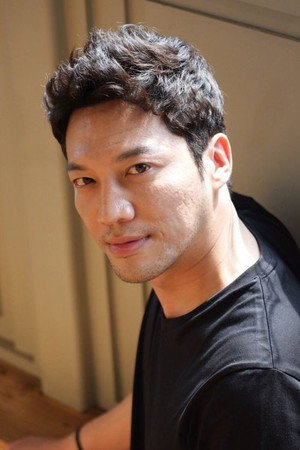 Moon Jong-won portrait