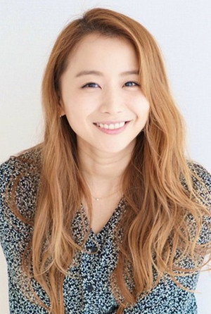 Akina Ota portrait