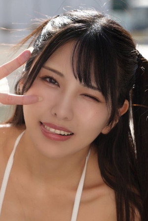 Shiori Kuraki portrait