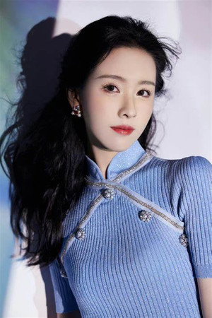 Chen Duling portrait