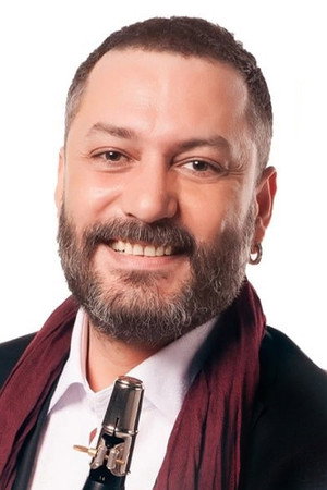 Hüsnü Şenlendirici portrait