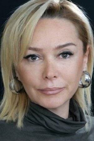 Özlem Savaş portrait