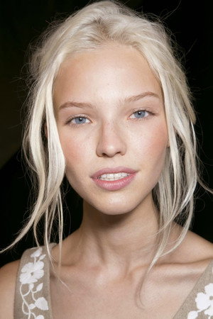 Sasha Luss portrait