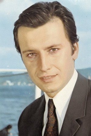 Engin Çağlar portrait