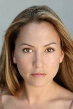 Lara Wickes portrait