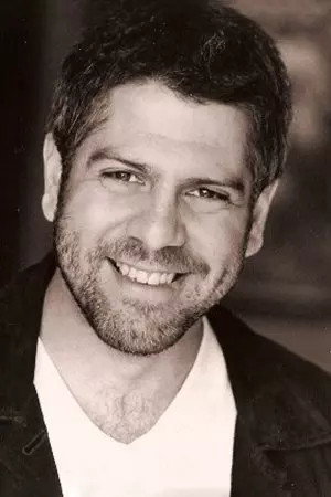 Evan Mirand portrait