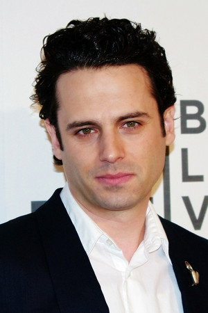 Luke Kirby portrait