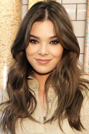 Hailee Steinfeld portrait