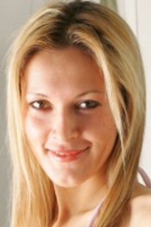 Sara Nice portrait