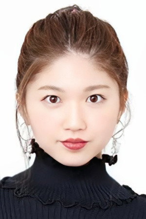 Akari Takeuchi portrait