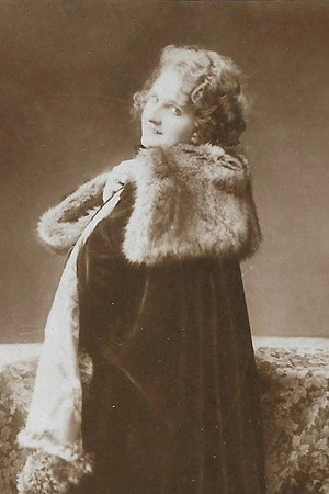 Lia Borré portrait