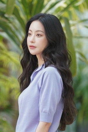Oh Yeon-seo portrait