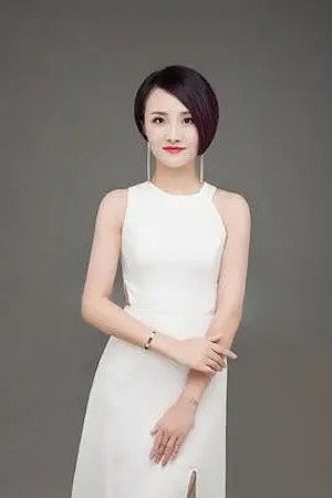Yueer Liang portrait