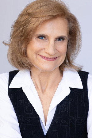 Elle Trapkin portrait