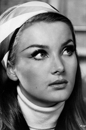 Barbara Bouchet portrait