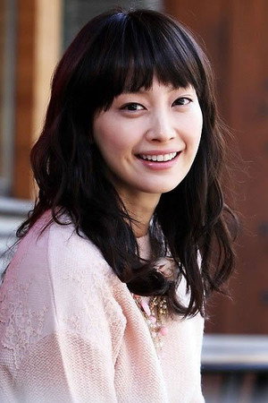 Lee Na-young portrait