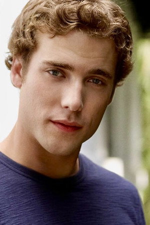 Dustin Milligan portrait