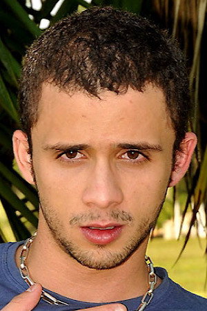 Erick Leony portrait