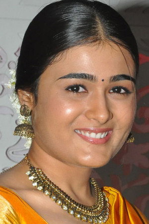 Shalini Pandey portrait