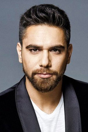 Kadir Doğulu portrait