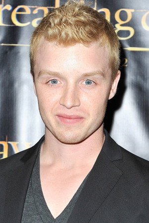 Noel Fisher portrait
