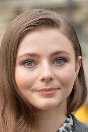 Thomasin McKenzie portrait