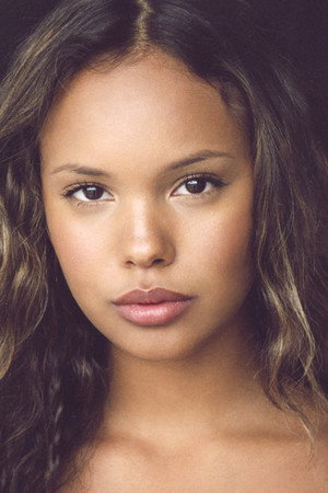Alisha Boe portrait
