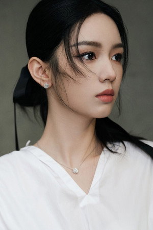 Zhou Ye portrait