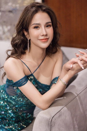 Diệp Lâm Anh portrait