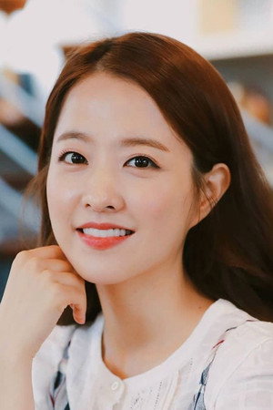 Park Bo-young portrait
