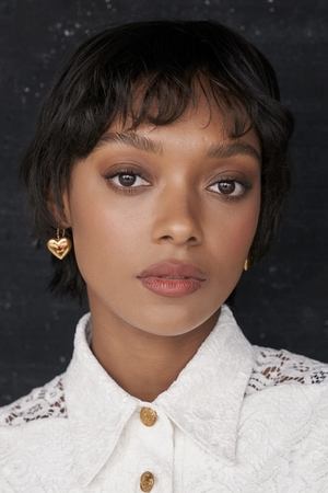 Sophie Wilde portrait