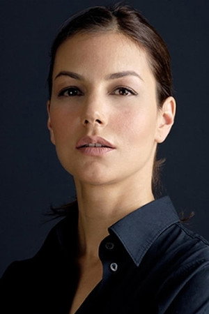 Defne Kayalar portrait