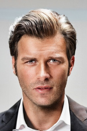 Kıvanç Tatlıtuğ portrait