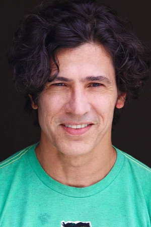 Leonardo Brício portrait