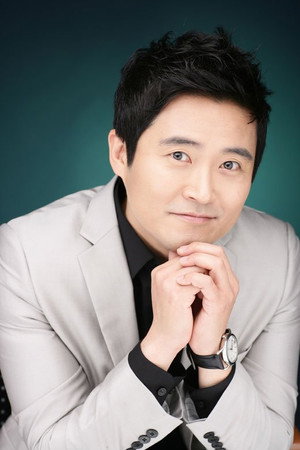 Lim Ho portrait