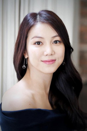 Kim Ok-vin portrait