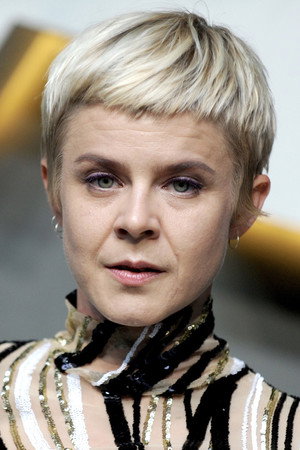 Robyn portrait