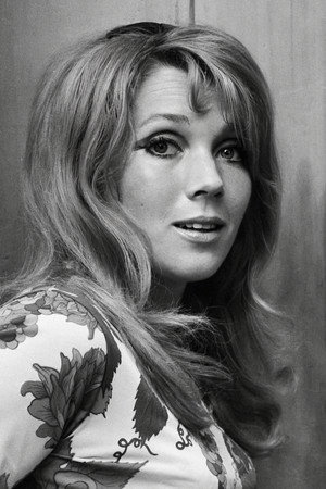 Linda Marlowe portrait