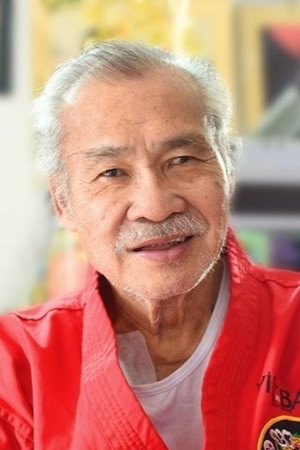 Lý Huỳnh portrait